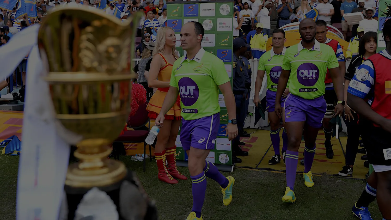 Jaco Peyper outsurance referee blowing the whistle